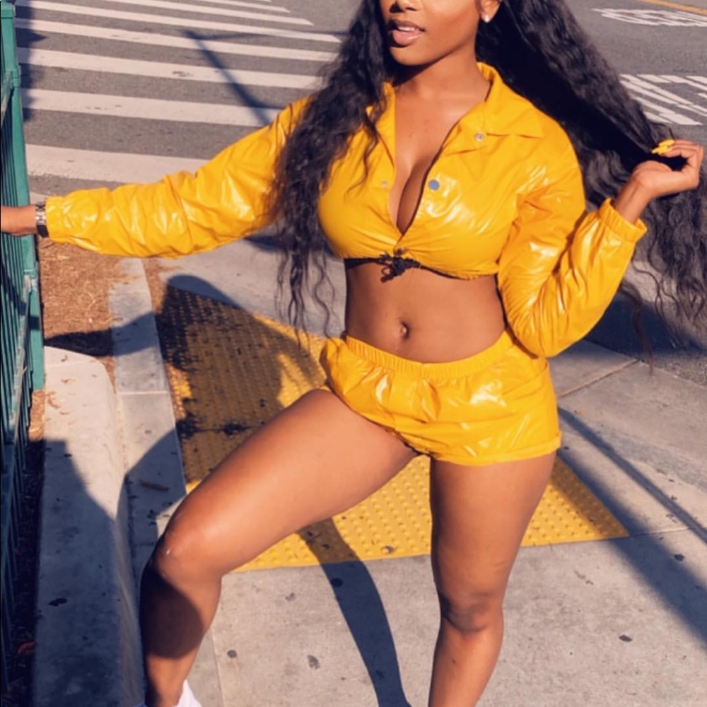 Orange/yellow two piece short set $15